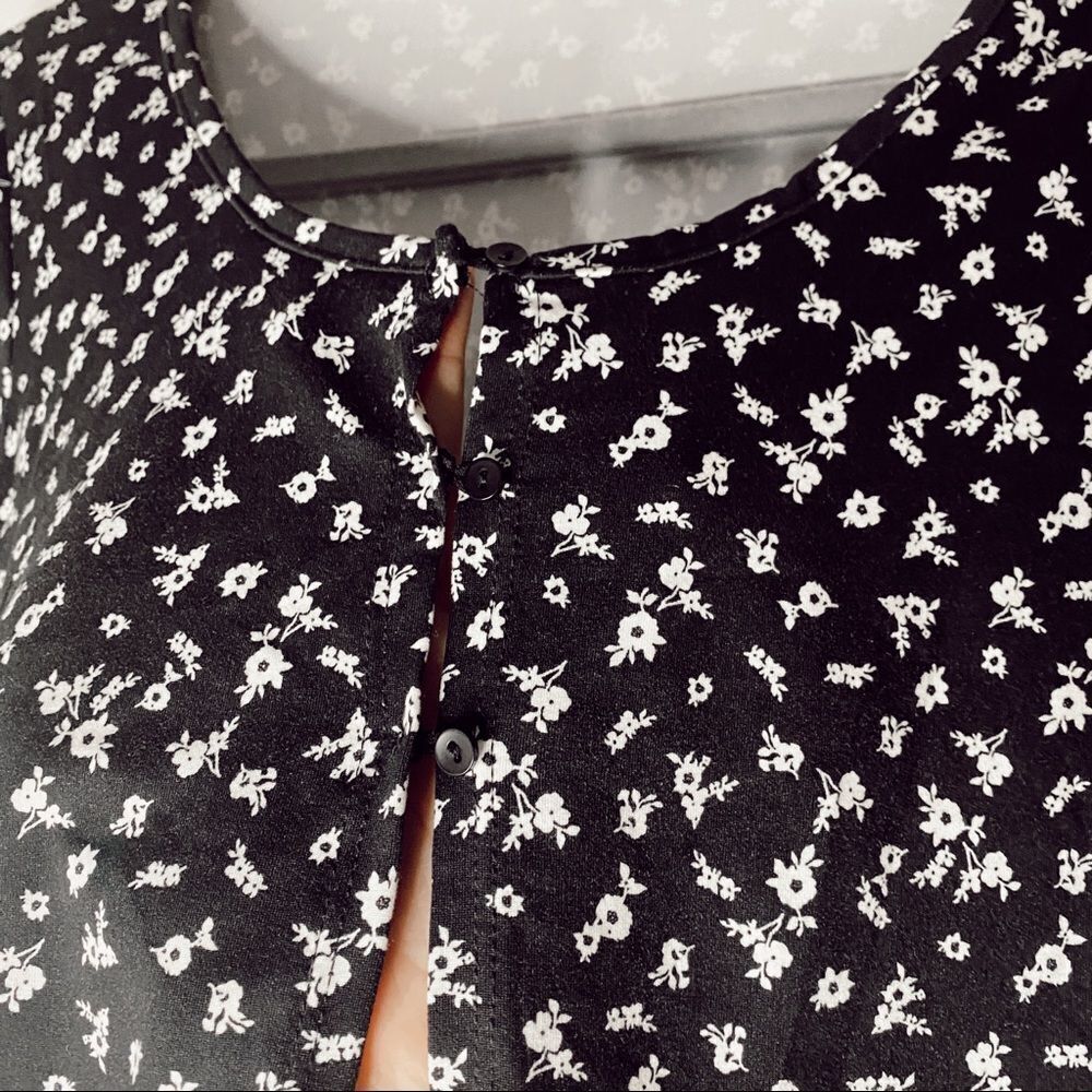Love Wins Floral Short Sleeve Tee - Picture 3 of 5
